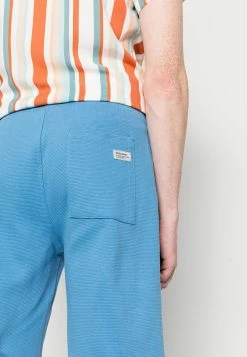 Blend Verryttelyhousut -VaateMesta kauppa aa09985a163a4f89b70c32f16c8601ae